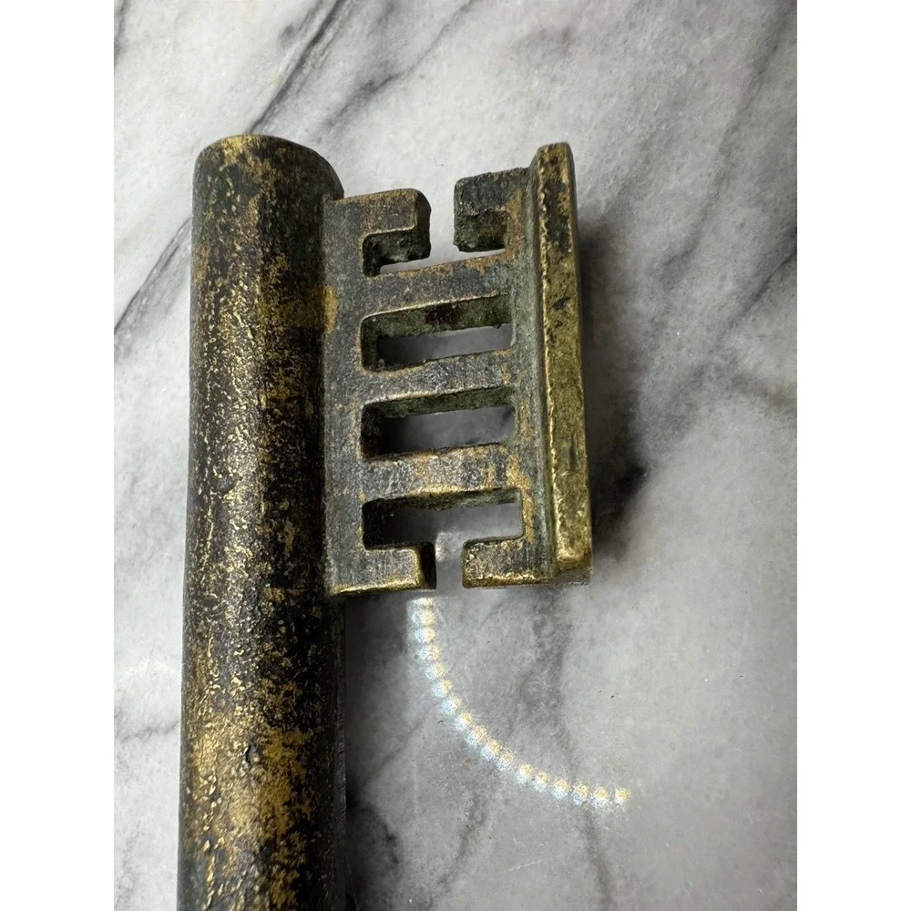Large Decorative Skeleton Key Wall Decor Antique Style Brass 6